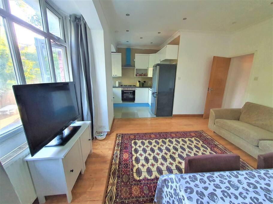 2 Bedroom Flat - Travel Direct To Heathrow/Central London Ngoại thất bức ảnh