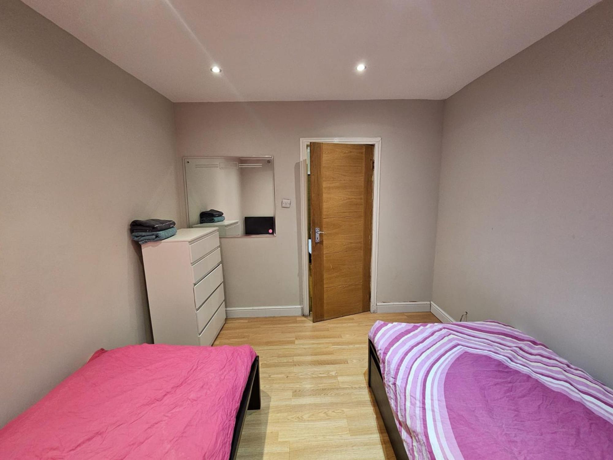 2 Bedroom Flat - Travel Direct To Heathrow/Central London Ngoại thất bức ảnh